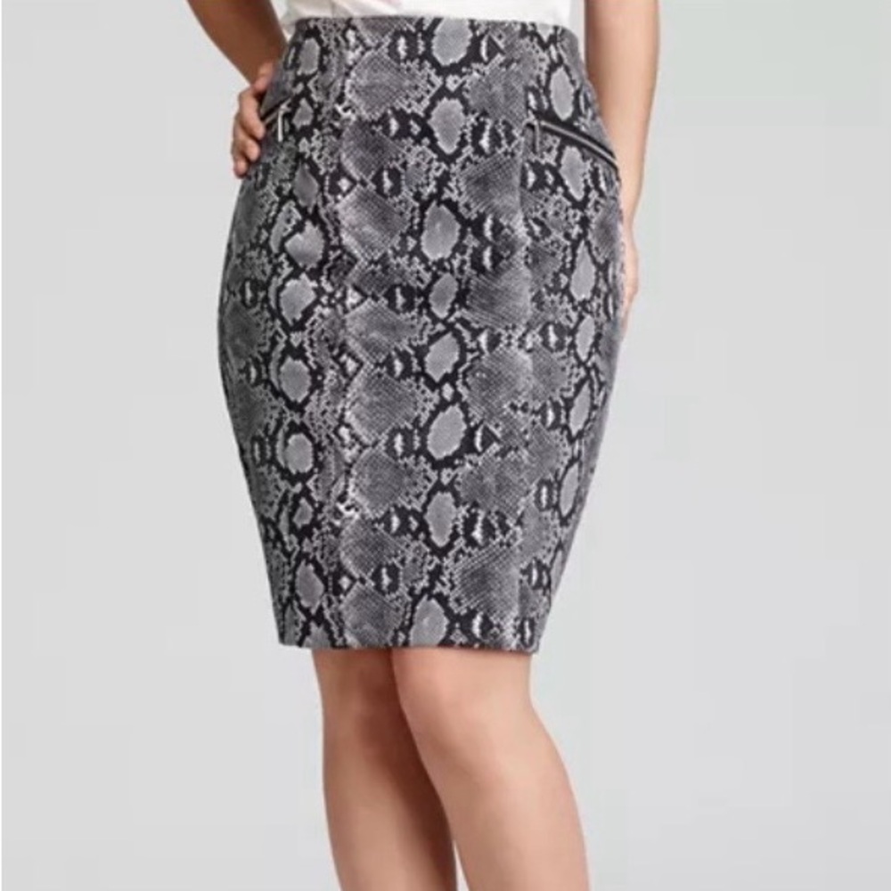 Michael Kors Snakeskin Lined Pencil Skirt Size 18W Side Zip Kick Pleat Stretch